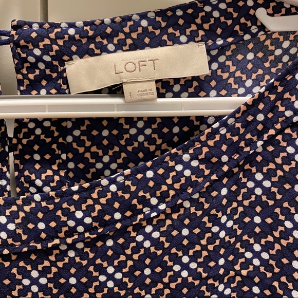 LOFT navy/pink/white geometric pattern top, size L - Picture 2 of 3